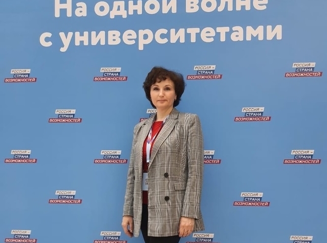 Проректор СПбГУТ Ирина Алексеенко участвует в семинаре «На одной волне с университетами» в Сочи