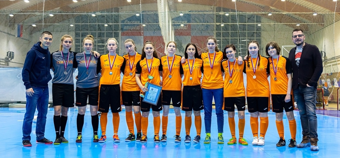 Сборная команда «Бонча» – серебряный призер соревнований по футболу