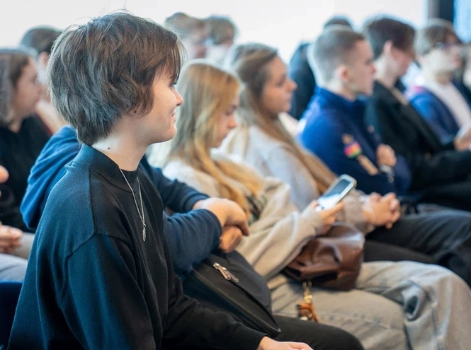 «ТехЛидВик — 2025»: в СПбГУТ прошёл круглый стол  «Данные. Управление. Умные города»