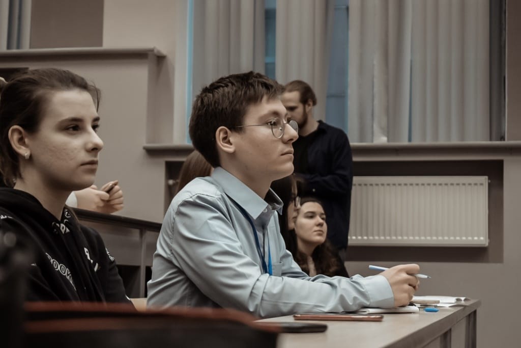 футболки для отряда журфак челгу. ред факультет. как попасть в мюзикл. петренко ольга анатольевна бонч. юнга челгу.