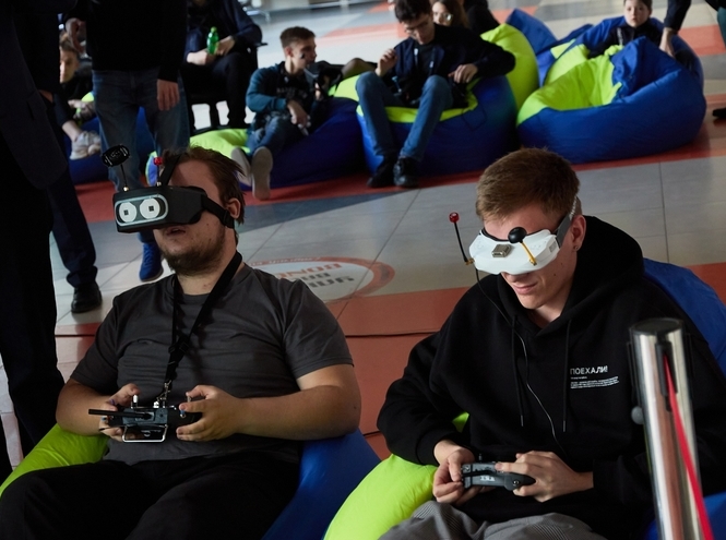 SPbSUT held the first phygital drone racing championship