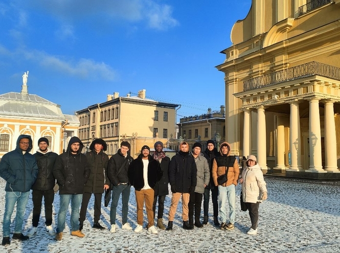 Foreign students of Preparatory Course get acquainted with SPbSUT and  St Petersburg