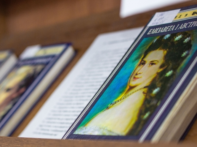 Выставка к Международному женскому дню в научно-технической библиотеке СПбГУТ