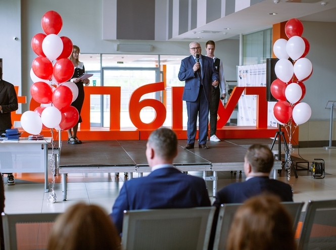 Выпускники факультета КБ первыми в СПбГУТ получили дипломы