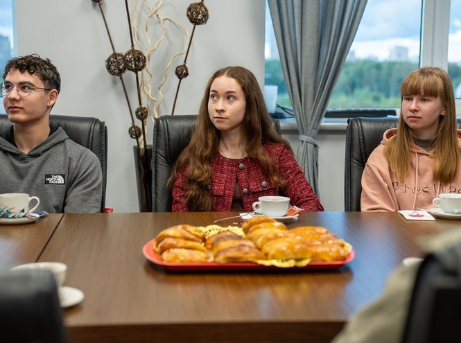 Ректор СПбГУТ провёл встречу с первокурсниками-высокобалльниками