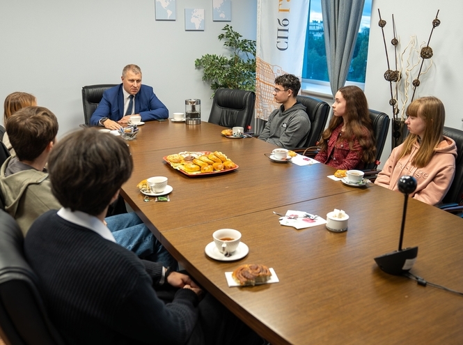 Ректор СПбГУТ провёл встречу с первокурсниками-высокобалльниками