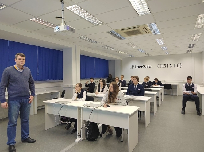 СПбГУТ посетили ученики Инженерно-технологической школы № 777