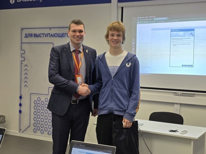 В СПбГУТ дали «ИТ-старт» петербургским школьникам