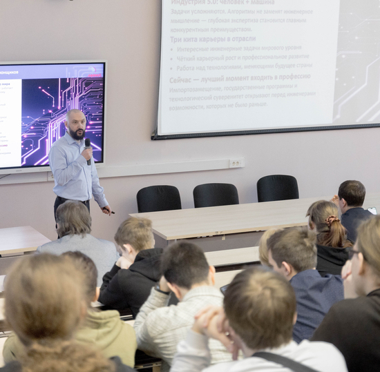 ИИ меняет правила игры: какой специалист нужен радиоэлектронной отрасли сегодня