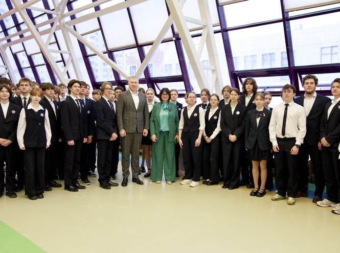 От боевых роботов до виртуальной экспедиции: в ИТШ № 777 прошел «День СПбГУТ»