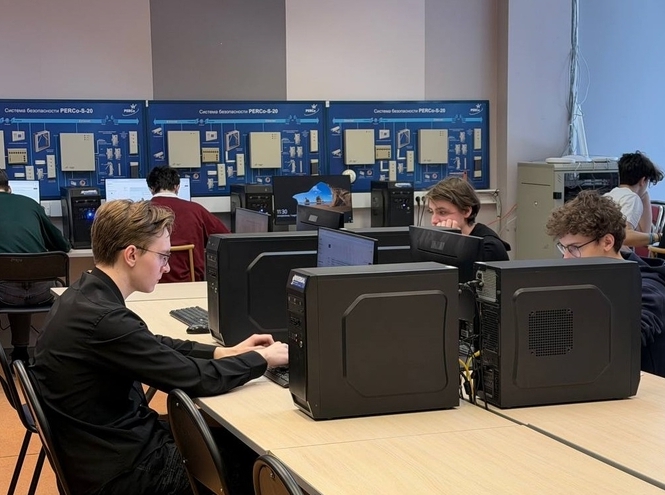 В СПбГУТ назвали имена лучших юных специалистов по информатике и защите данных