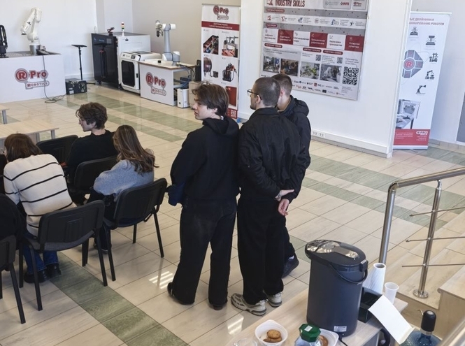 Студенты «Цифровой кафедры» и кафедры ЭД посетили выездную лекцию в концерне «Р-Про»