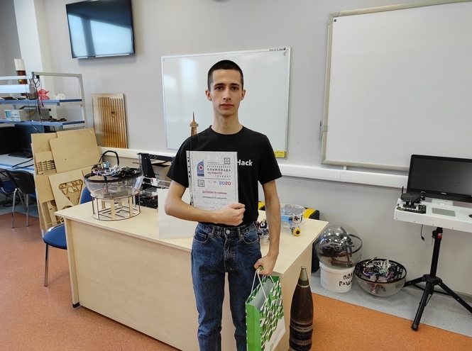 Студенты СПбГУТ в числе победителей олимпиады по робототехнике