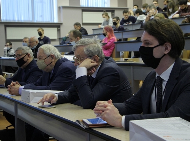 В СПбГУТ стартовала конференция АПИНО-2021