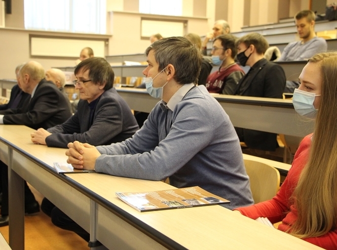 В СПбГУТ стартовала конференция АПИНО-2021