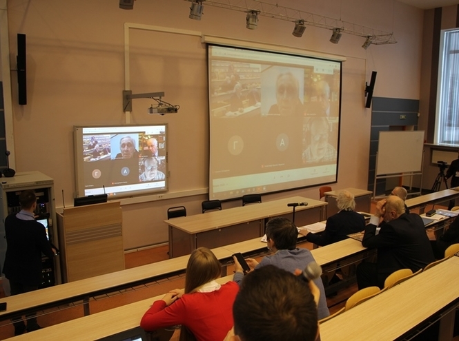 В СПбГУТ стартовала конференция АПИНО-2021