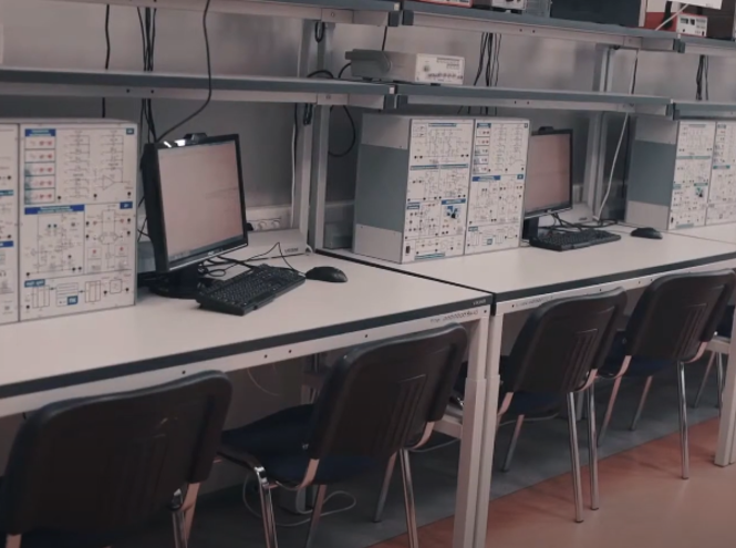 «Это семья!»: факультет фундаментальной подготовки организовал День открытых дверей