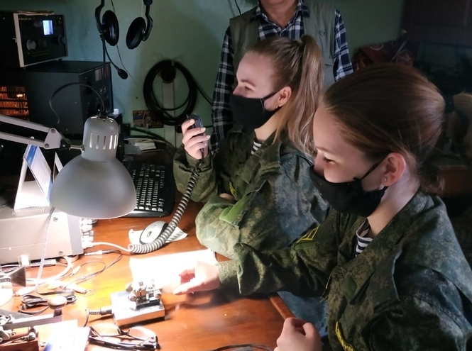 «На связи!»: в честь Дня радио проведен радиообмен