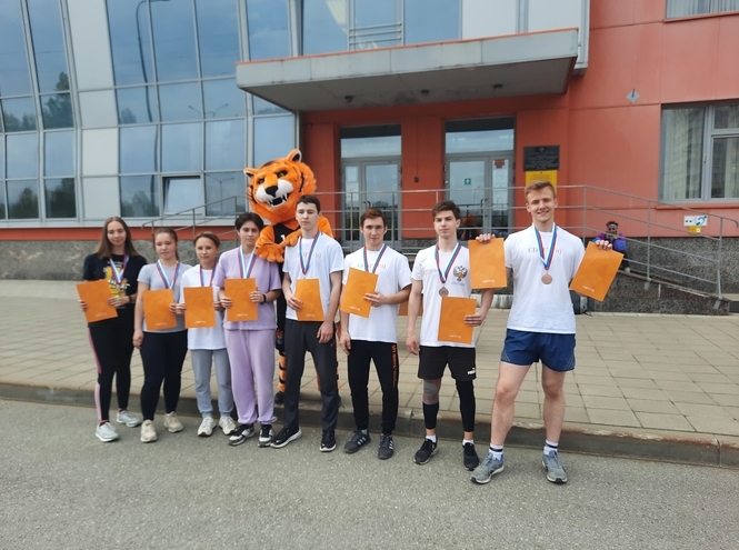 «Бонч» за бег!»: легкоатлетическая эстафета в СПбГУТ