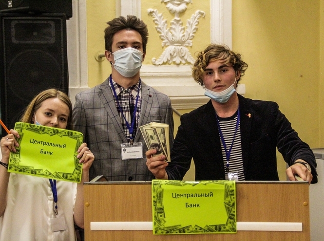 Факультет ЦЭУБИ провел ежегодное мероприятие в новом формате