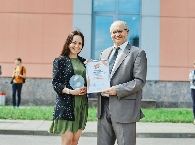 В СПбГУТ наградили лучших выпускников