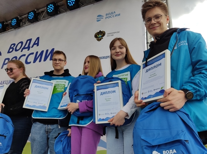 Волонтеры СПбГУТ на акции «Вода России»