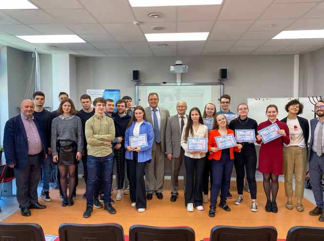 Выпуск на базовой кафедре «Электронные компоненты радиоэлектронных средств»