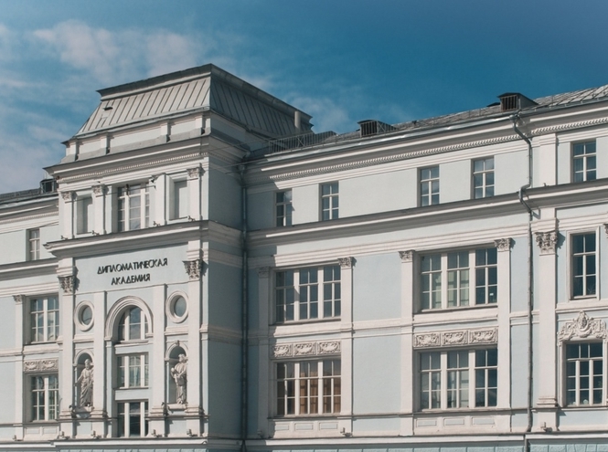 Заведующий кафедрой ИиРВ представил доклад на Международном круглом столе