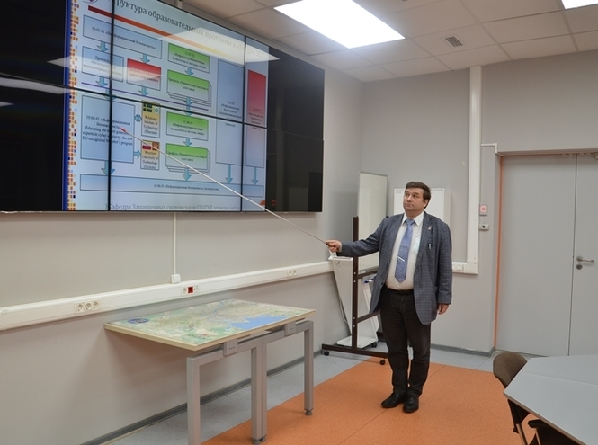 СПбГУТ посетил заместитель председателя коллегии ВПК РФ Олег Бочкарев