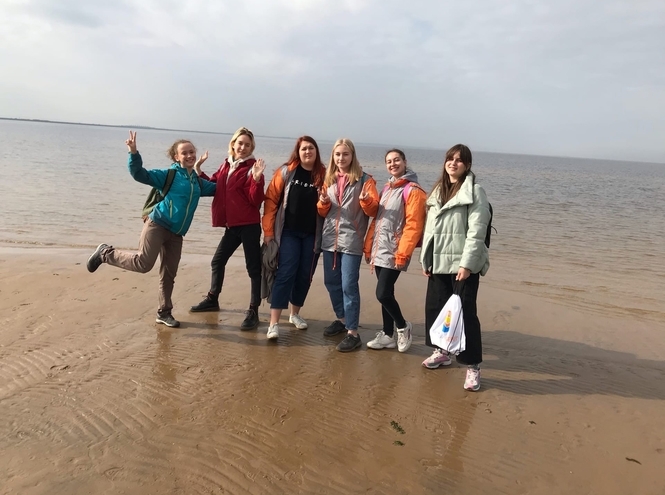 Участие студентов СПбГУТ в экологической акции «Чистый берег»