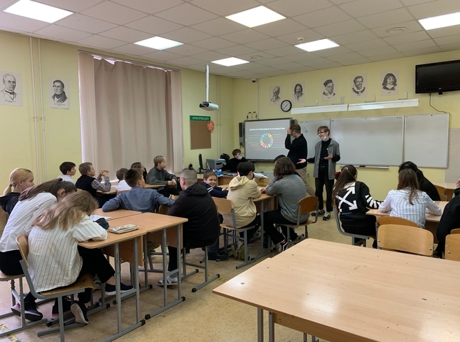 Экологический клуб СПбГУТ провёл лекцию школьникам