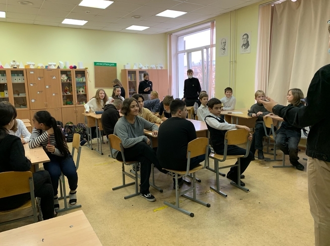 Экологический клуб СПбГУТ провёл лекцию школьникам