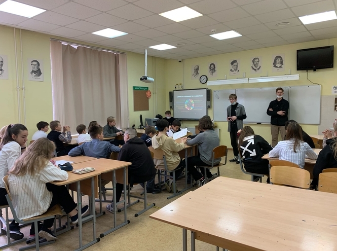 Экологический клуб СПбГУТ провёл лекцию школьникам