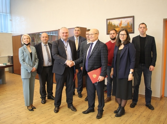 Оператор билайн подписал соглашение с СПбГУТ и провел встречу со студентами