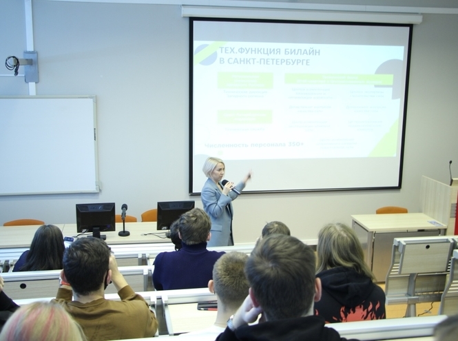 Оператор билайн подписал соглашение с СПбГУТ и провел встречу со студентами