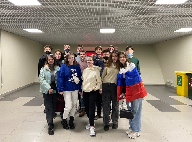 «Бончевцы» в роли болельщиков на соревнованиях по футболу и баскетболу