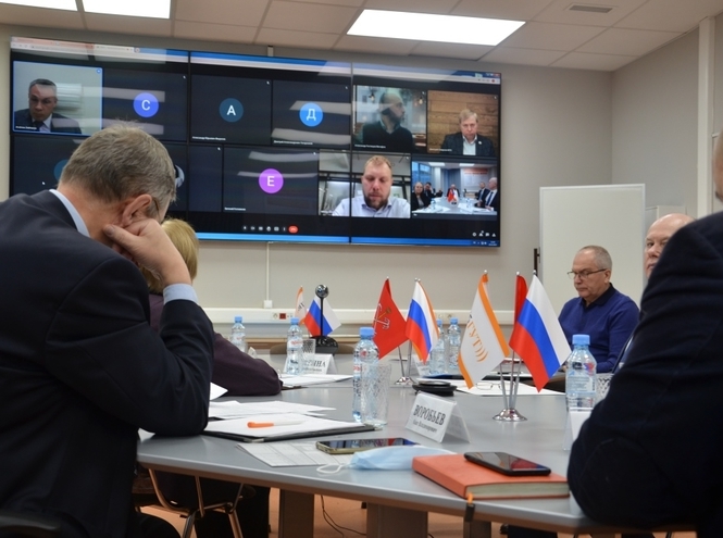 Законно и сообща: СПбГУТ собрал экспертов на круглом столе об экобезопасности сетей сотовой связи