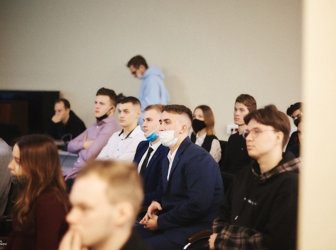 Вперёд за новыми победами: в СПбГУТ прошла встреча ректора со студентами