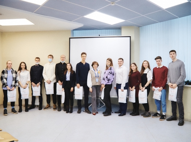 Вперёд за новыми победами: в СПбГУТ прошла встреча ректора со студентами