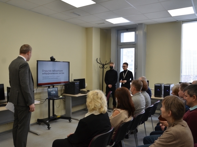 В СПбГУТ открылась межфакультетская лаборатория киберфизических систем