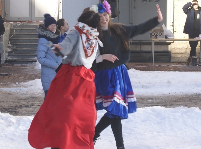 Блины, танцы, конкурсы: в СПбГУТ встретили долгожданную весну