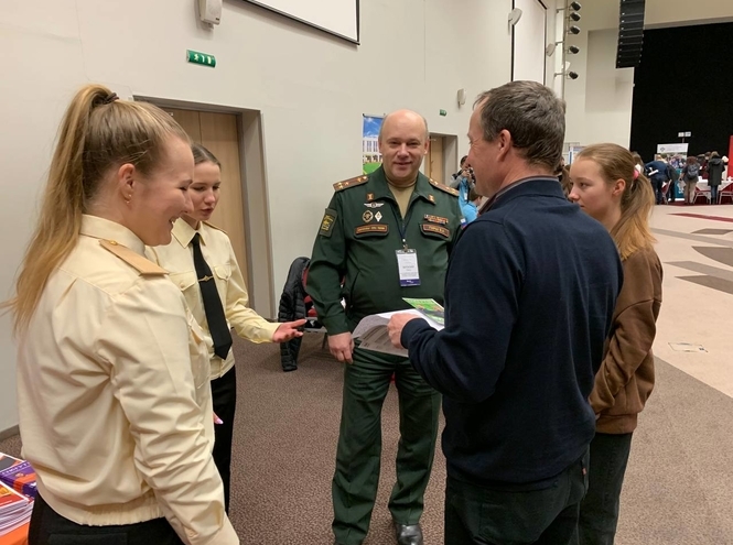 СПбГУТ представил образовательные программы на выставке от BeginGroup