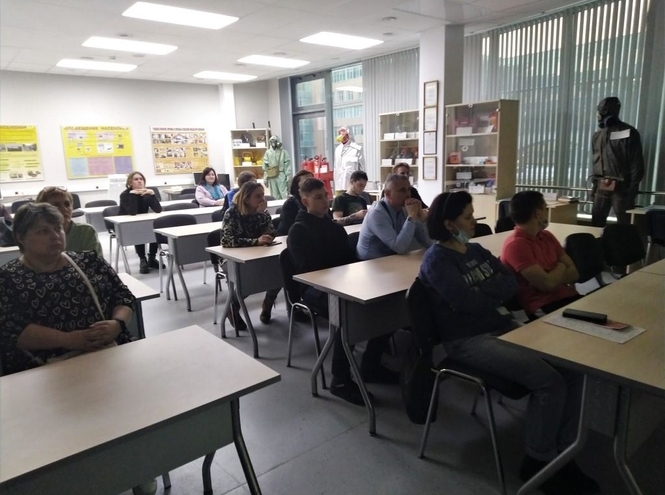 Факультет радиотехнологий связи представил лаборатории и научные центры абитуриентам