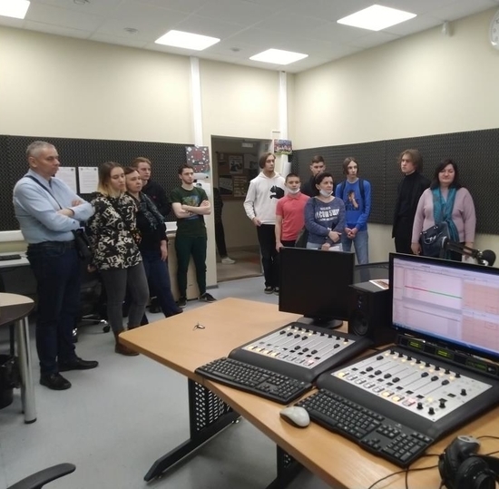 Факультет радиотехнологий связи представил лаборатории и научные центры абитуриентам