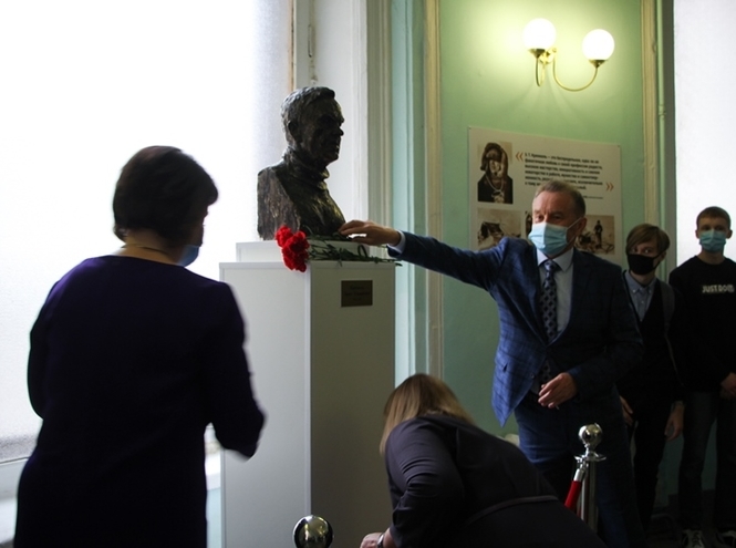 Имени Эрнста Теодоровича Кренкеля