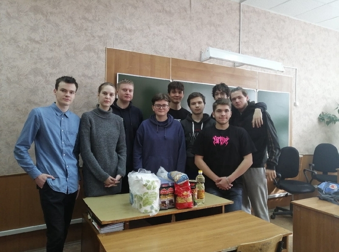 «Своих не бросаем»: в Смоленском колледже проходит гуманитарная акция
