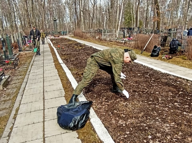 СПбГУТ принимает участие в городском месячнике по благоустройству территорий