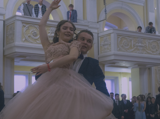 Вальс, платья, восторг: в СПбГУТ прошел Студенческий бал