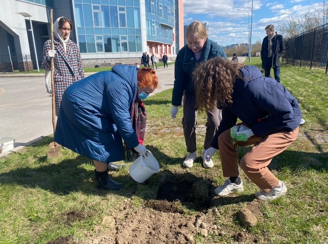 В СПбГУТ прошла экологическая акция ко Дню Победы