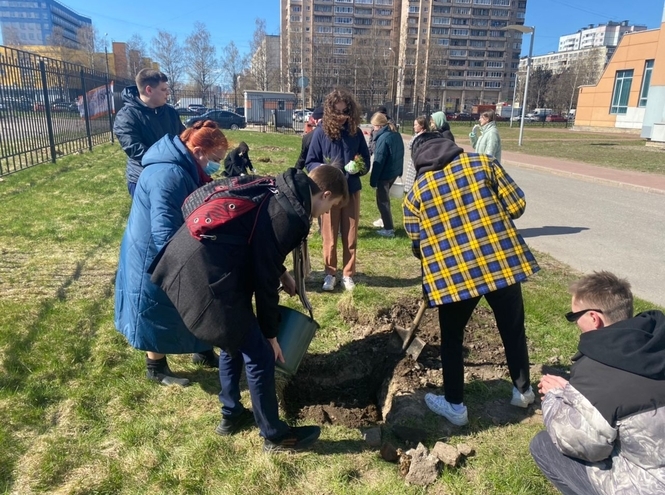 В СПбГУТ прошла экологическая акция ко Дню Победы